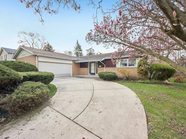 817 Belair Dr, Darien, IL 60561