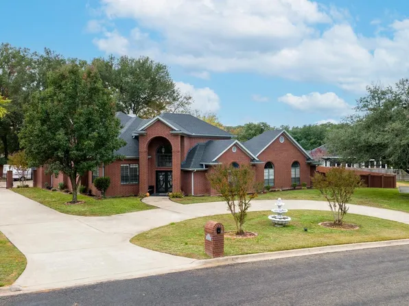 2 Joseph Cir, Longview, TX 75601