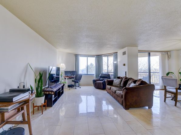525 Harmon Cove Tower #525, Secaucus, NJ 07094