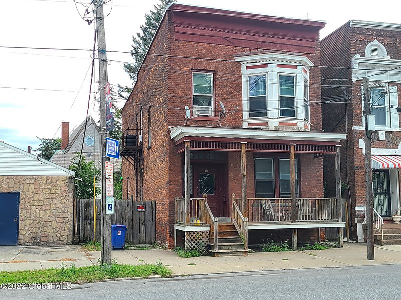 2nd image of 906 River Street