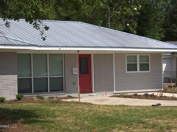 277 Dewey Cir, Biloxi, MS 39531