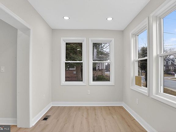 3rd image of 4013 4th St