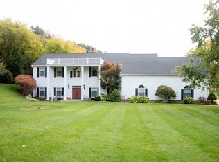 152 Gulley Rd, Howell, MI 48843