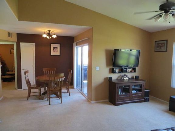 Dining & Family Rooms