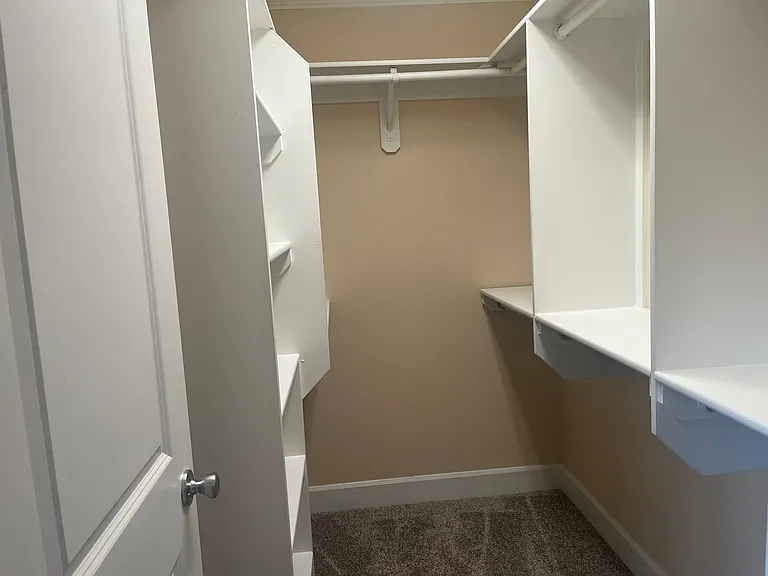 1242 SE Roberts Ave — Photo 15