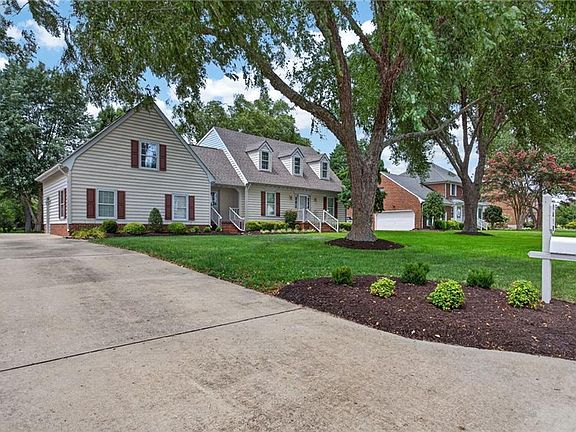 3rd image of 1416 Pine Grove Ln