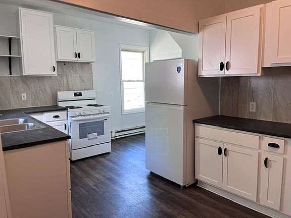 3rd image of 336 E North St #B