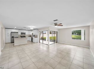 919 SE 5th Pl, Cape Coral, FL 33990