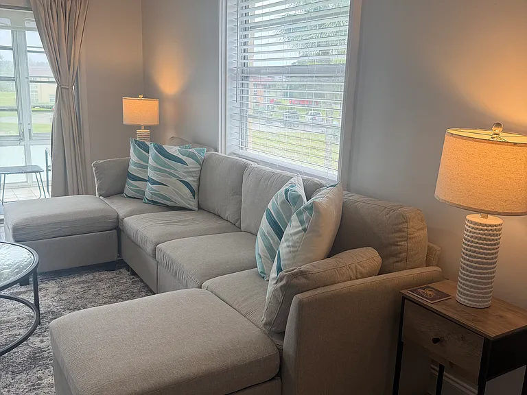75 Royal Oak Ct #201 — Photo 28
