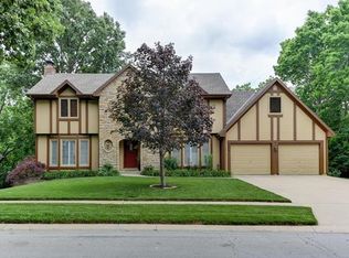 8419 Rosehill Rd, Lenexa, KS 66215