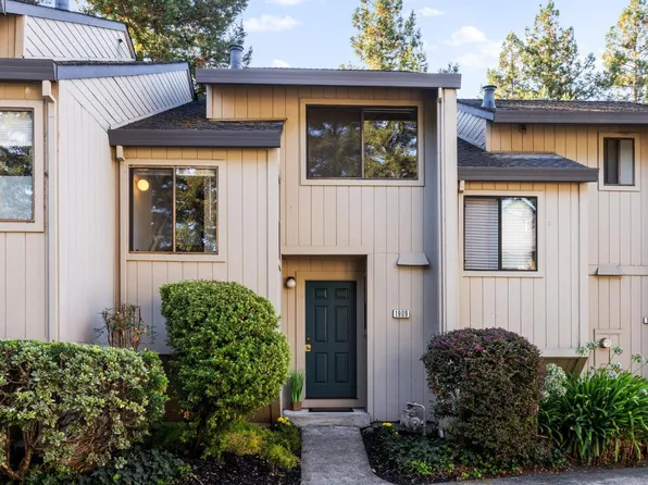 1909 Windmill Circle, Santa Rosa, CA 95403