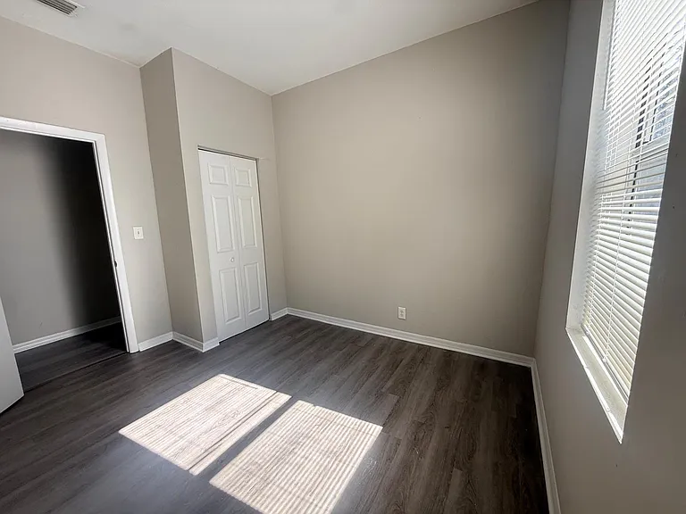 1128 Van Buren St #1 — Photo 10