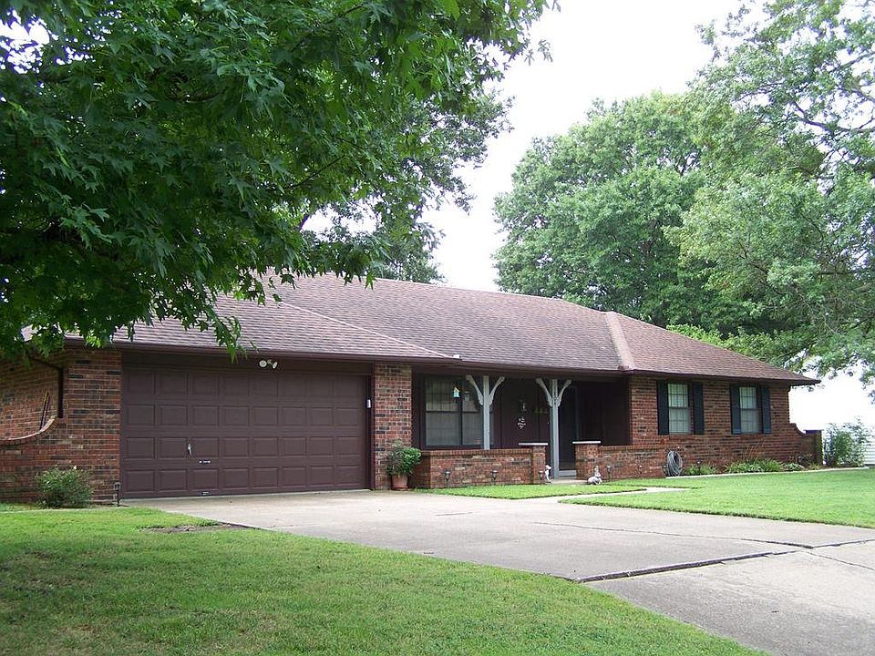 1st image of 1804 Cambridge Ln