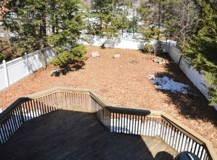 17 Beacon St, Manchester, CT 06042