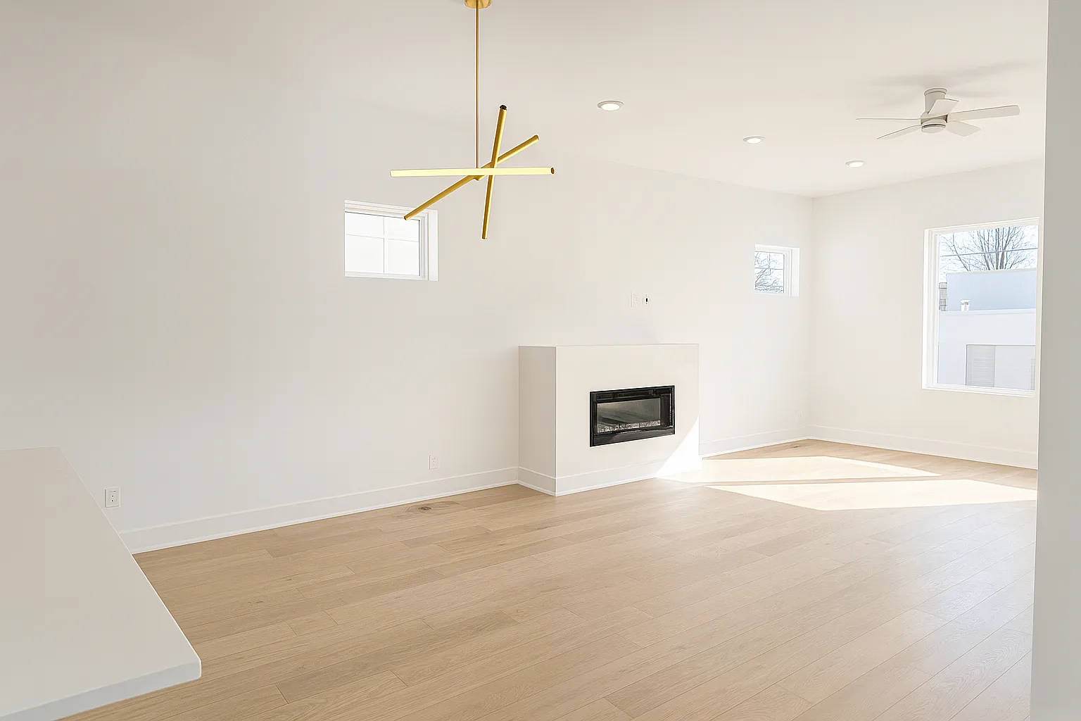 4 bed, 3.5 bath, 3000 sqft, $5,400 — Photo 4