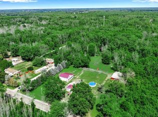 2841 County Line Rd, Middleport, NY 14105