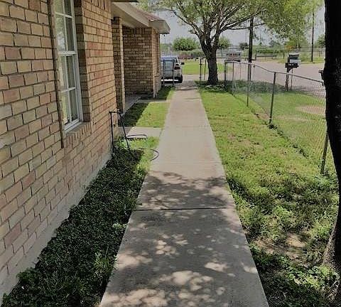 2nd image of 208 Camino Real APT 1