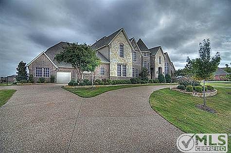 1st image of 80 Weston Dr