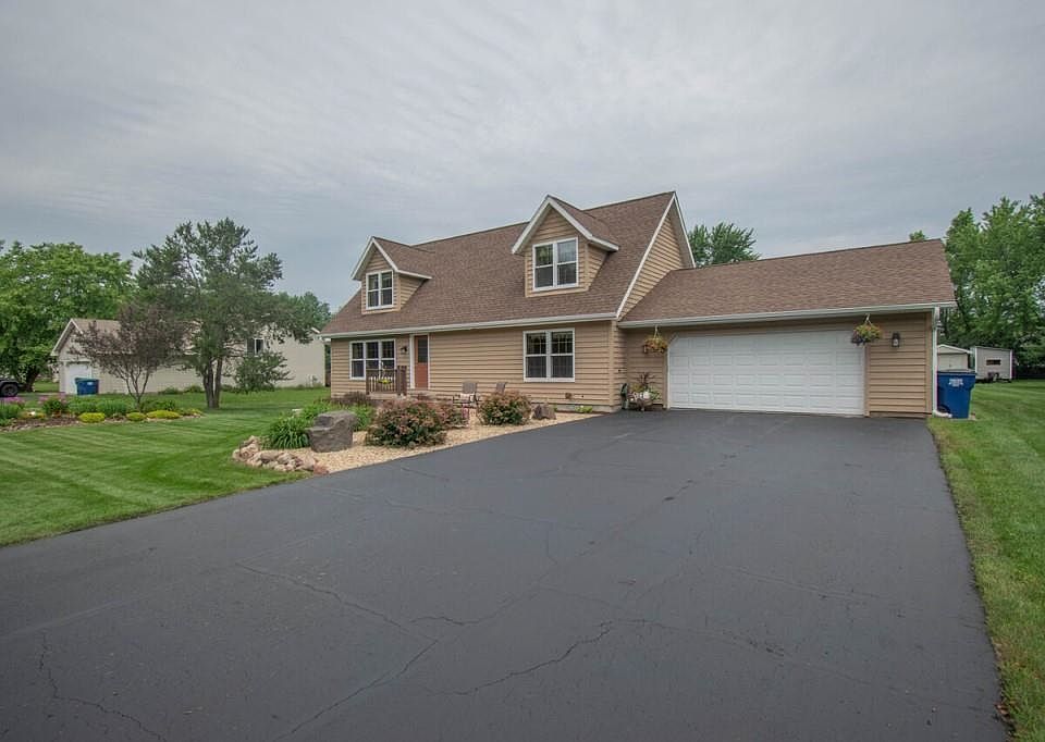 1st image of 152192 Hollibush Ln