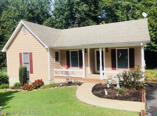 326 Brookfield Cir, Sanford, NC 27330