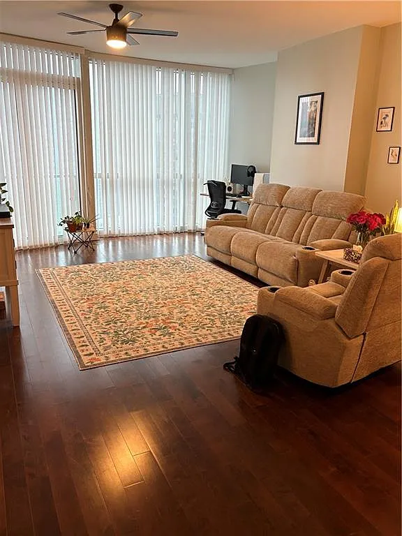 1 bed, 1.0 bath, 944 sqft, $2,600 — Photo 3