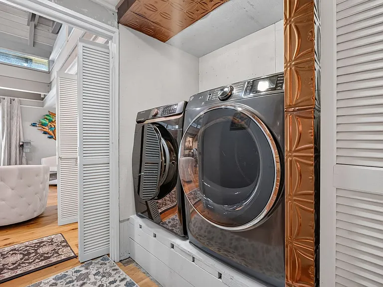 Laundry Room Cabinet