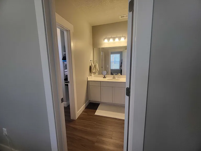 4715 S Dearing Ln #LL201 — Photo 1
