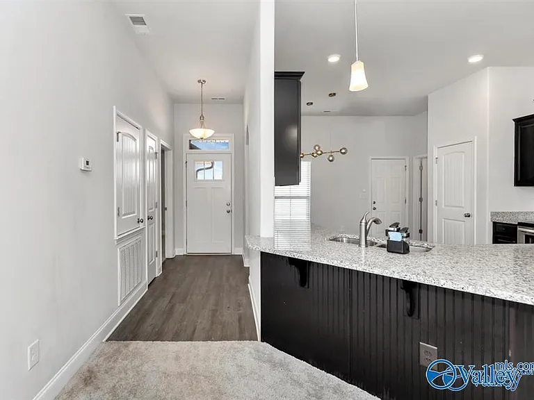 283 Harold Murphy Dr — Photo 2
