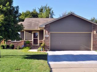 1707 N Sugarberry Ct, Andover, KS 67002