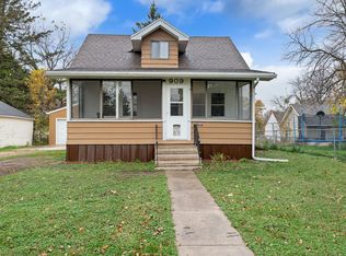 909 6th Ave SE, Austin, MN 55912
