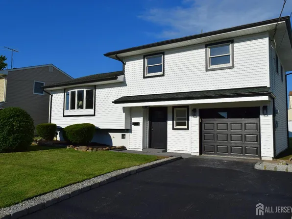 42 Roosevelt Ave, Colonia, NJ 07067