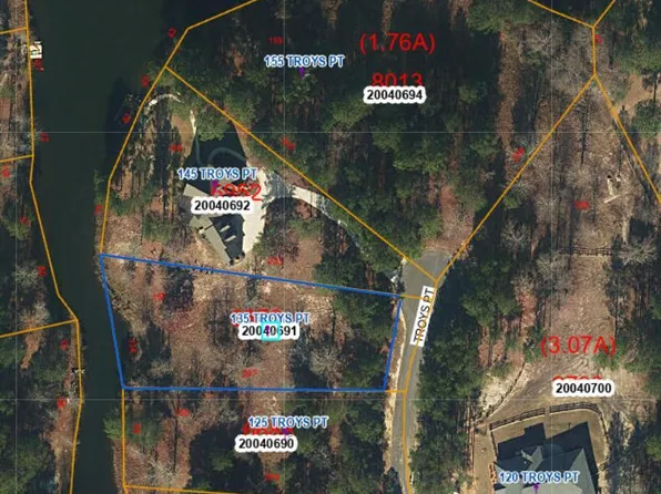 135 Troy'S Point, West End, NC 27376