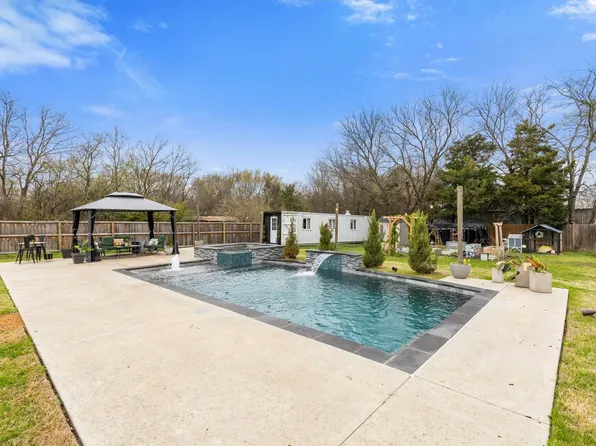 101 Olive St #A, Lone Oak, TX 75453