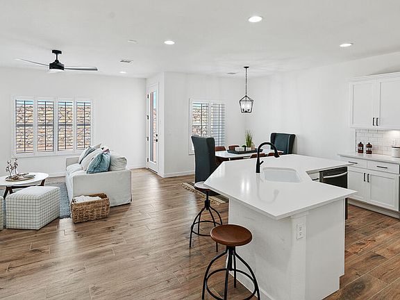 4th image of 14632 Tierra Resort Ave