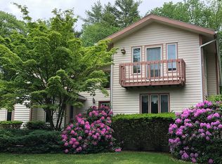 1 Partridgeberry Ln, South Hamilton, MA 01982