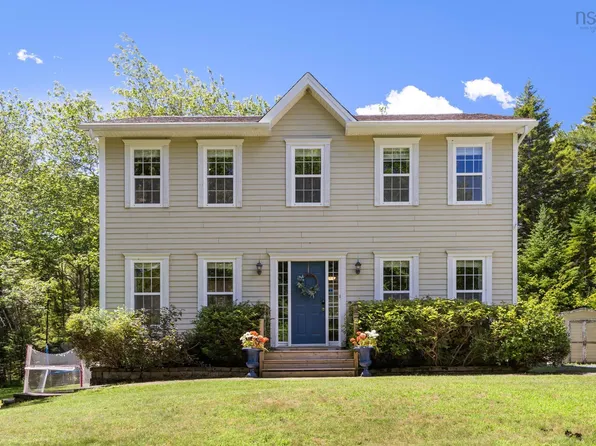 155 Royal Dornoch Dr, Hammonds Plains, NS B4B 1X4