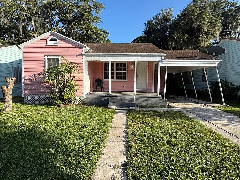 905 Citrus Ave — Photo 1