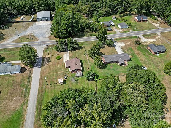 4th image of 15884 State Highway 200