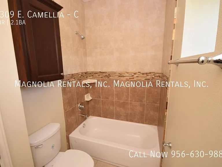 1309 E Camellia Ave #C — Photo 11
