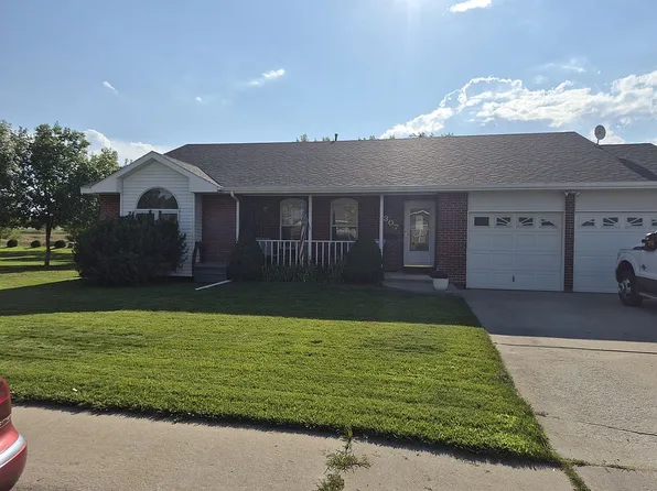 307 24th St, Wheatland, WY 82201