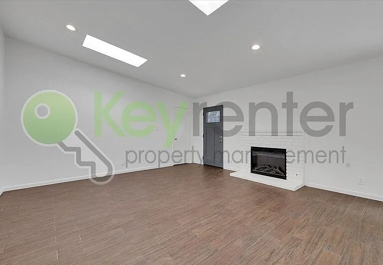 8133 Molokai Way — Photo 12