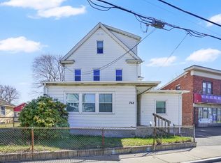 748 Grattan St, Chicopee, MA 01020