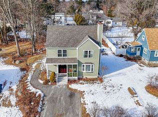 115 Acropolis Rd, Lowell, MA 01854