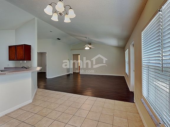5th image of 648 Winding Lake Dr