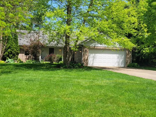 1080 W Wildflower Ct, Mooresville, IN 46158
