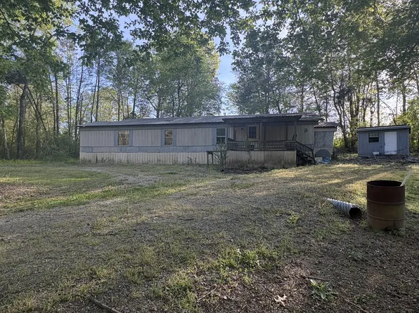 215 Frederick Loop, Linden, TN 37096