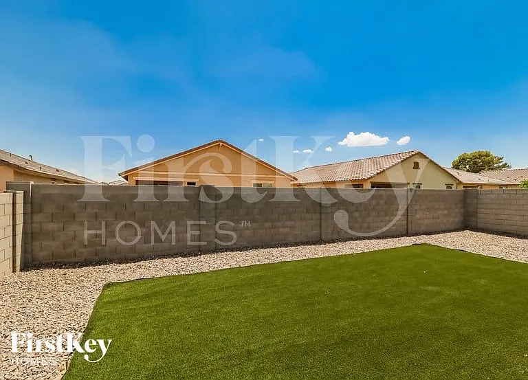 17565 W Villa Chula Ln — Photo 15