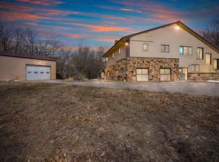 9120 Rich Valley Blvd, Inver Grove Heights, MN 55077