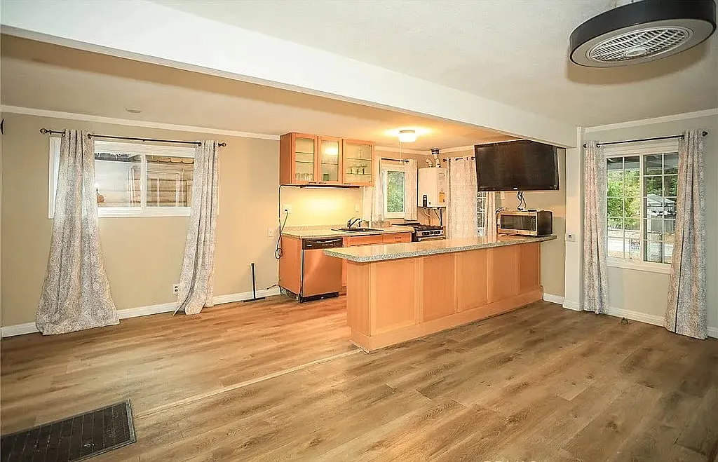 1 bed, 580 sqft, $1,595 — Photo 3