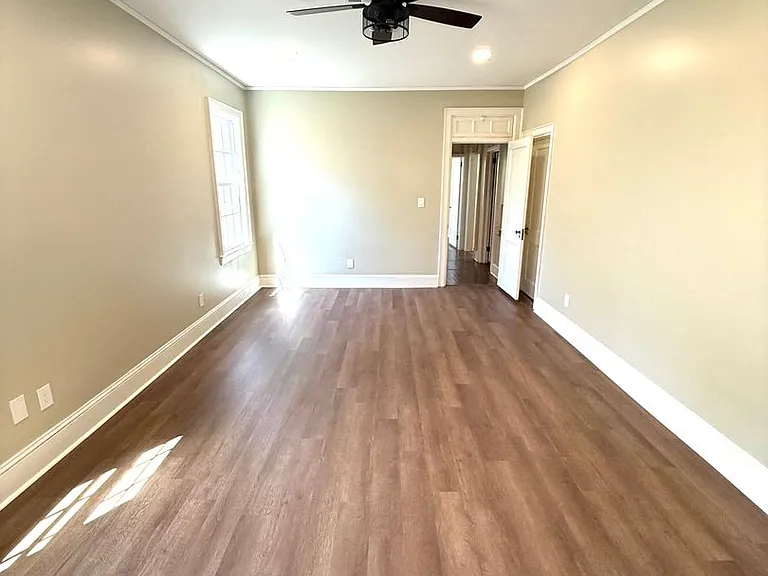 2631 Girard St — Photo 8